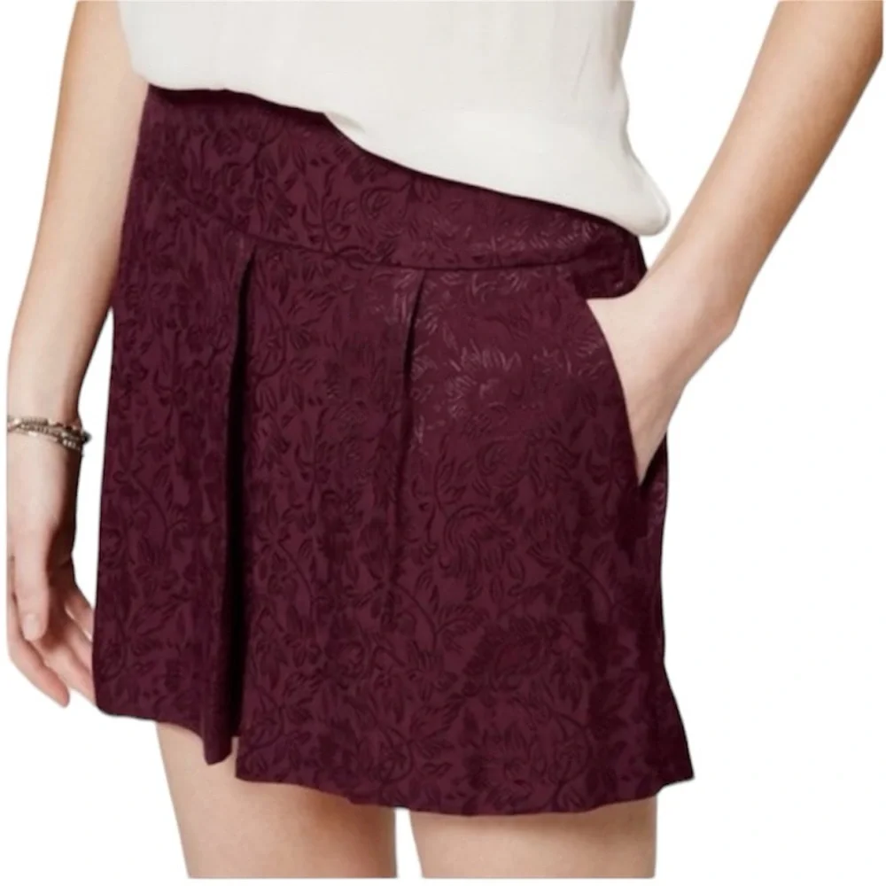 Ann Taylor Loft Rose Jacquard Skort Shorts EUC sz 2